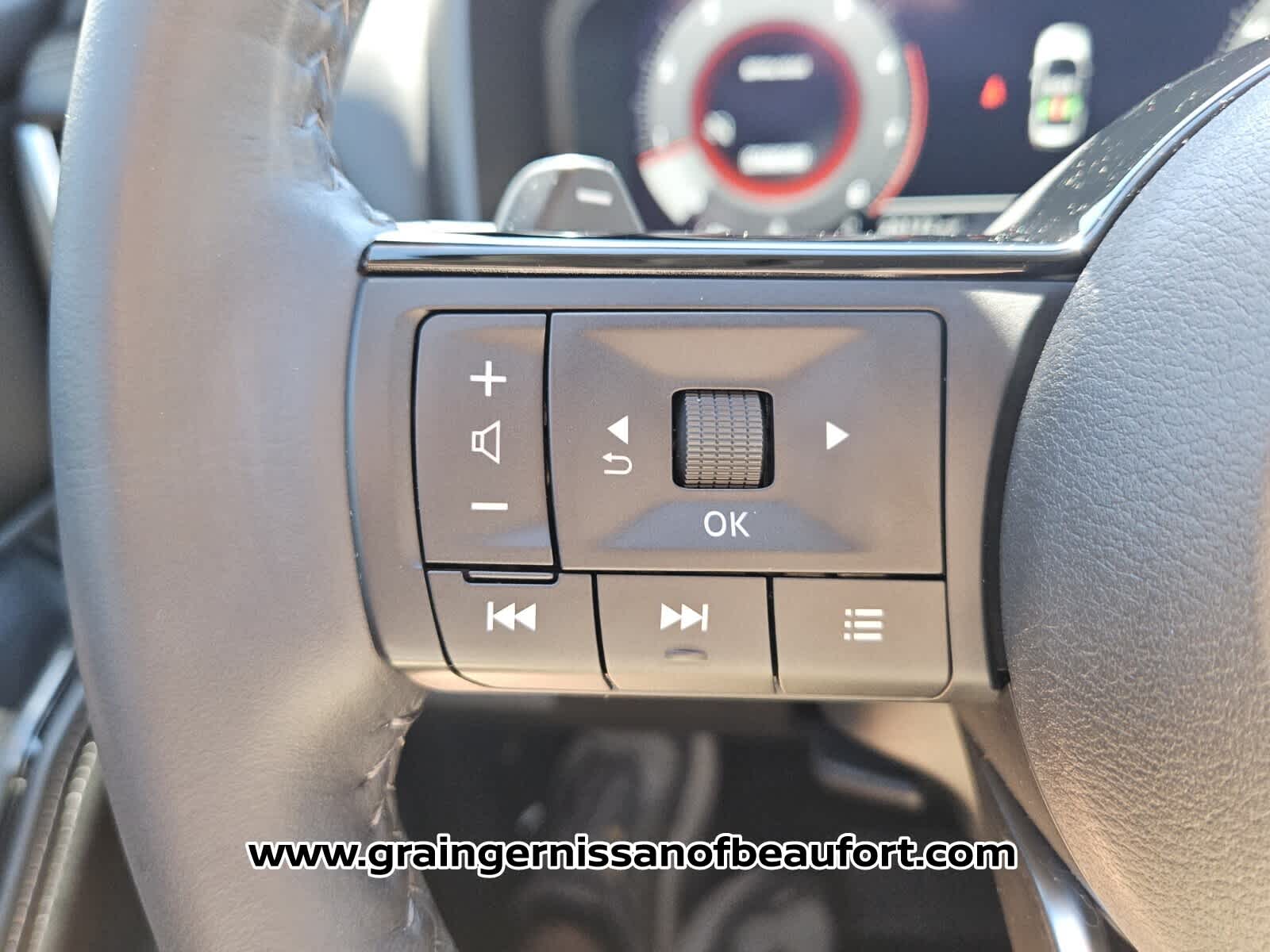 2024 Nissan Rogue SL