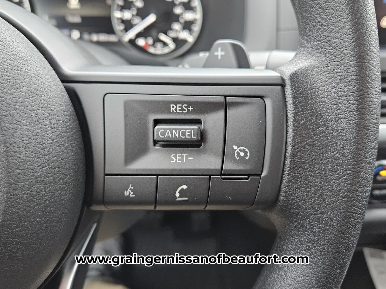 2026 Nissan Pathfinder S