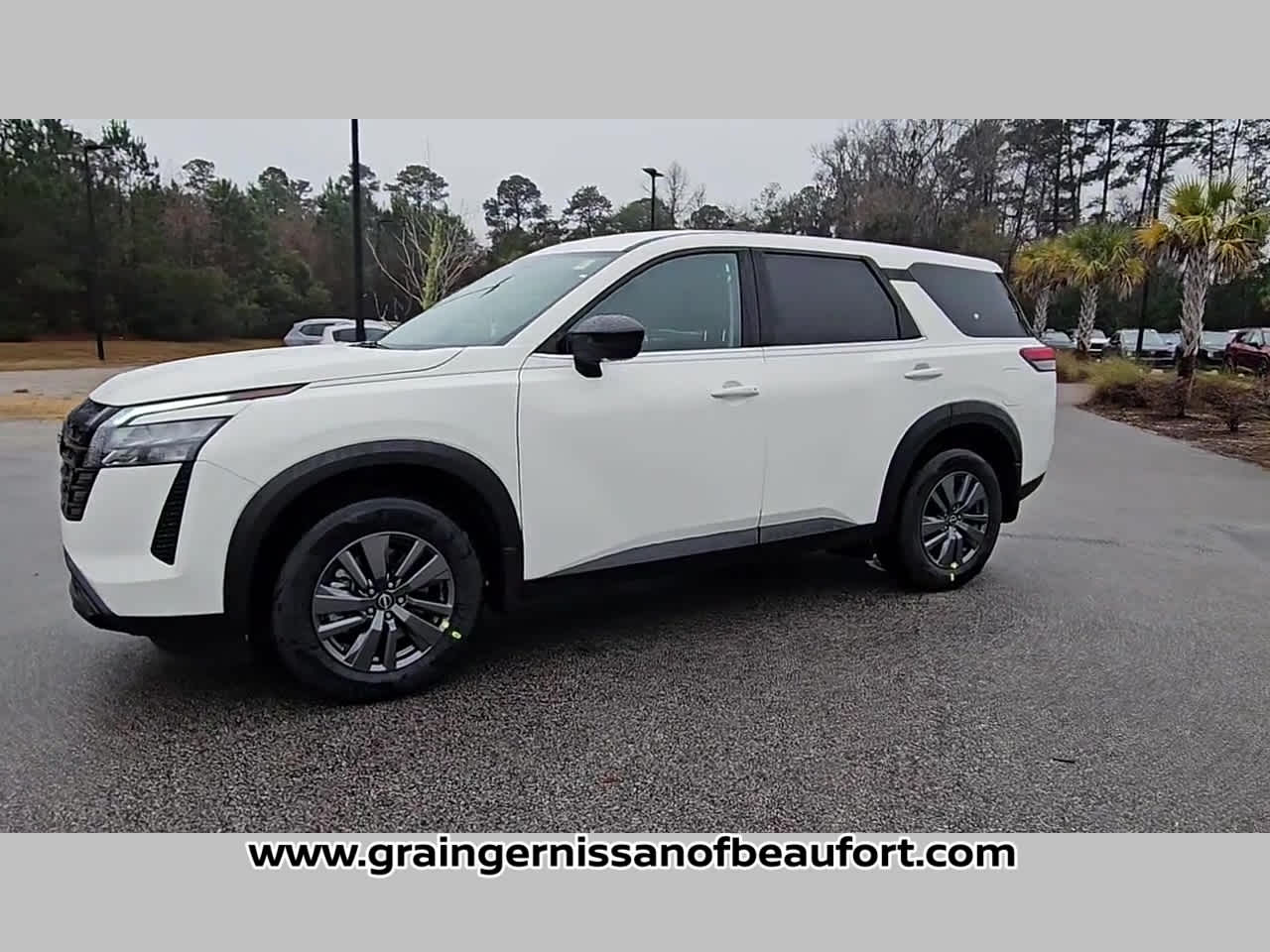 2026 Nissan Pathfinder S