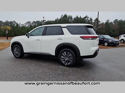 2026 Nissan Pathfinder S