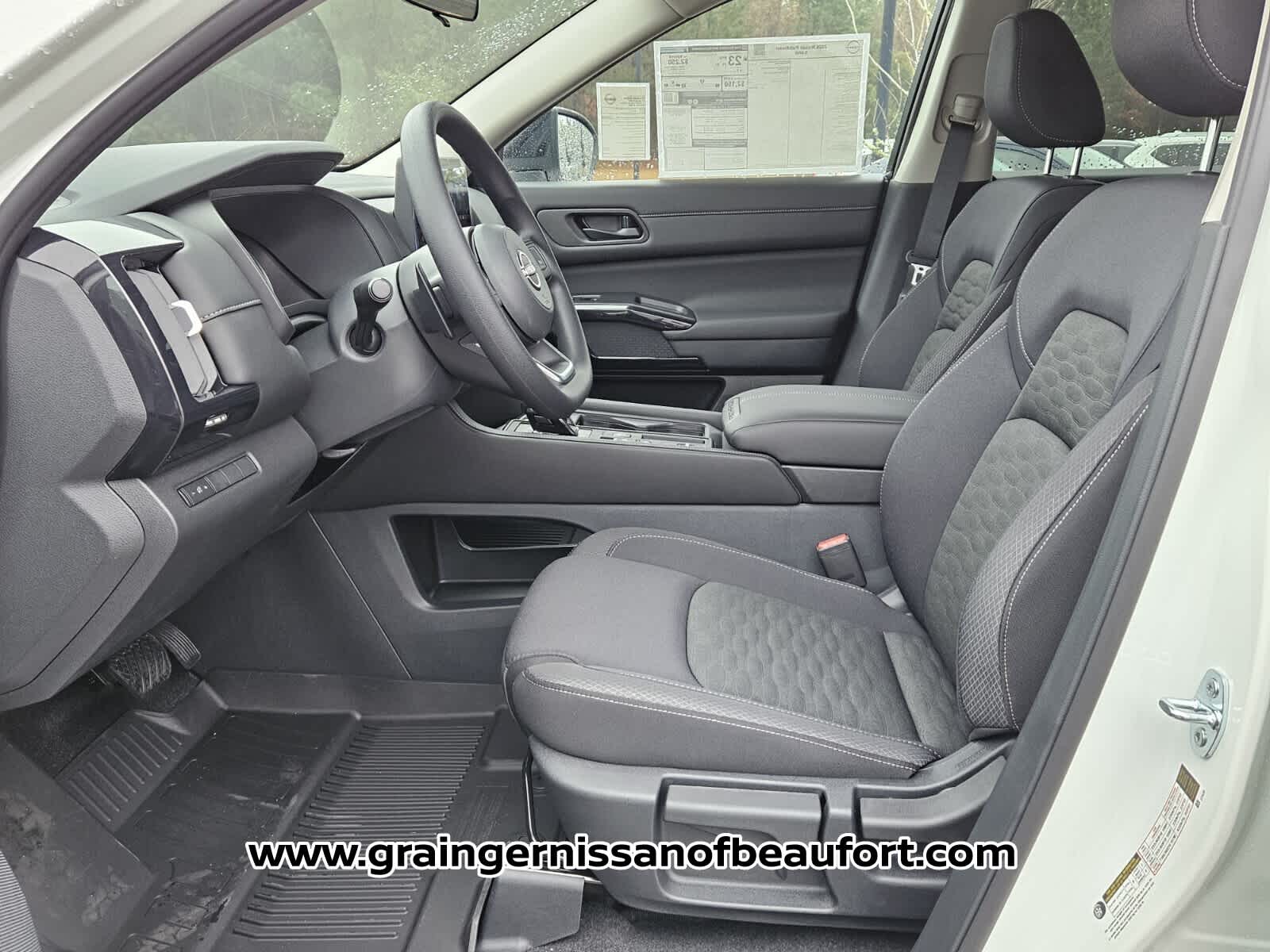 2026 Nissan Pathfinder S