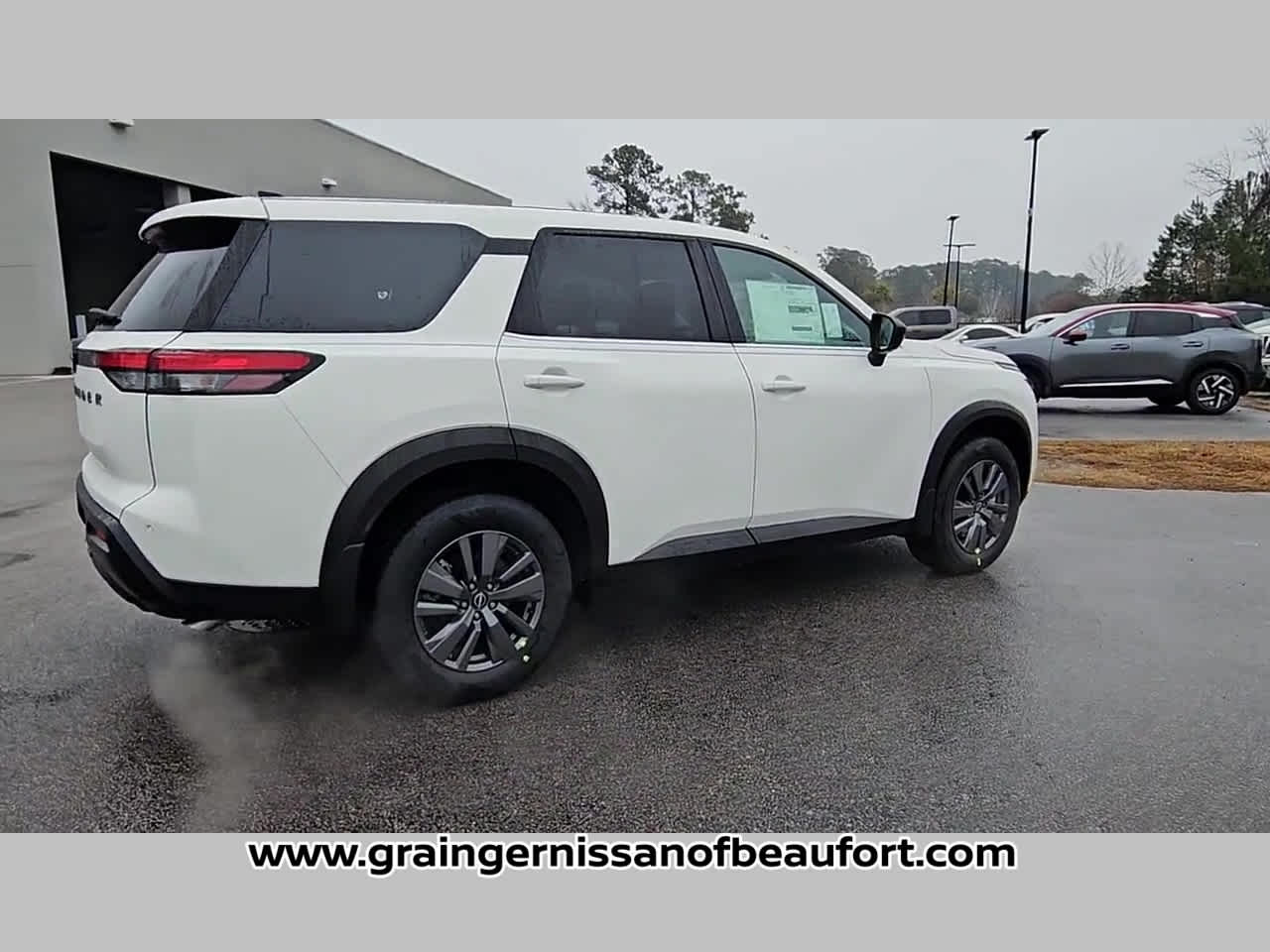 2026 Nissan Pathfinder S