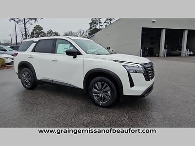 2026 Nissan Pathfinder S