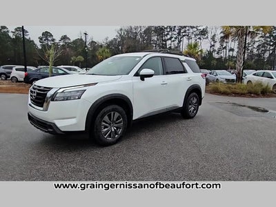 2025 Nissan Pathfinder SV