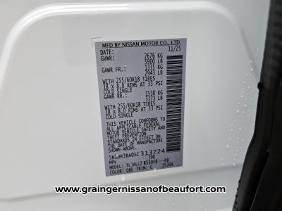 2025 Nissan Pathfinder SV