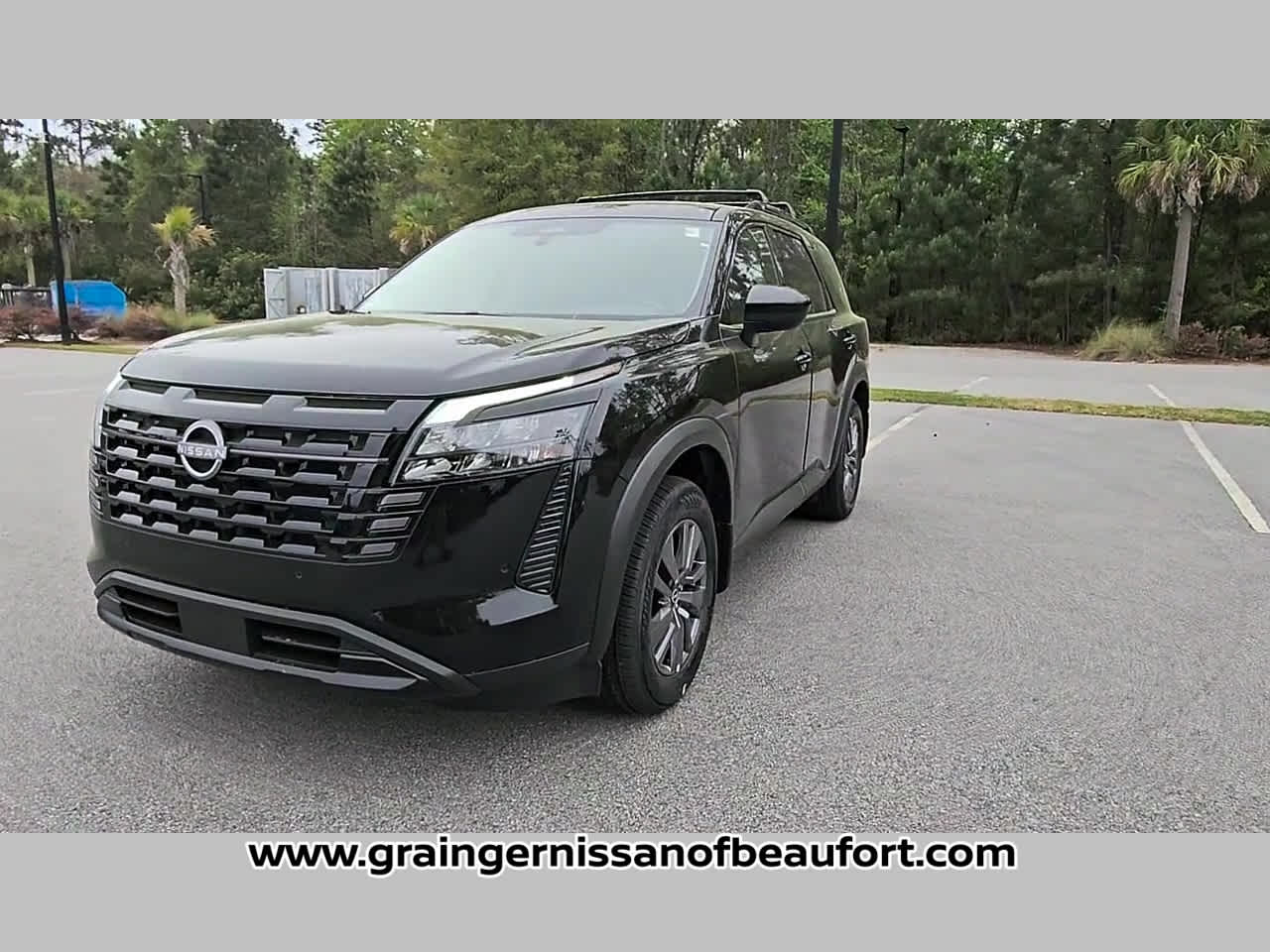 2026 Nissan Pathfinder SV