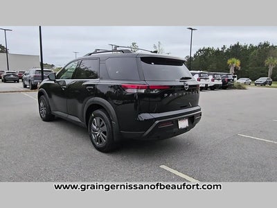 2026 Nissan Pathfinder SV