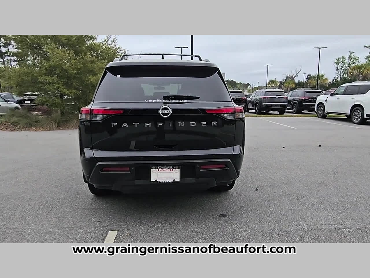 2026 Nissan Pathfinder SV