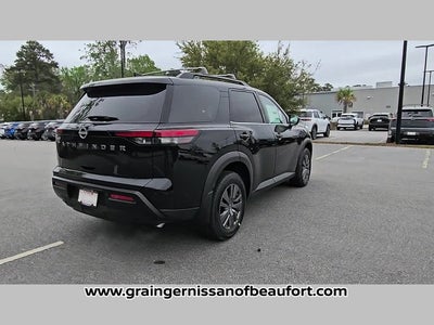 2026 Nissan Pathfinder SV
