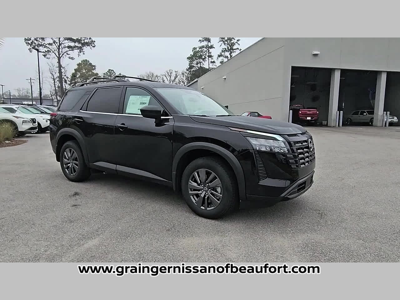 2026 Nissan Pathfinder SV