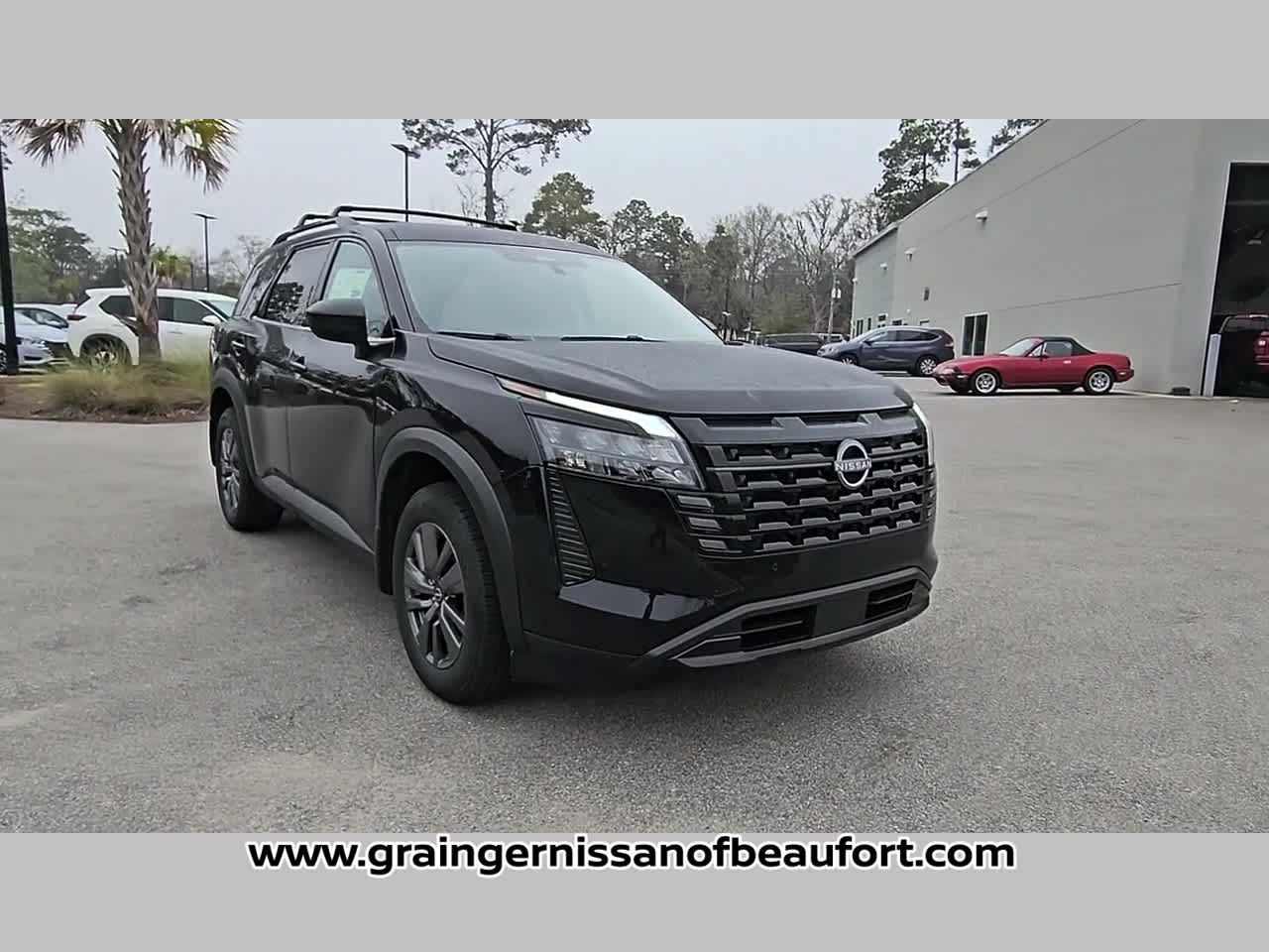 2026 Nissan Pathfinder SV