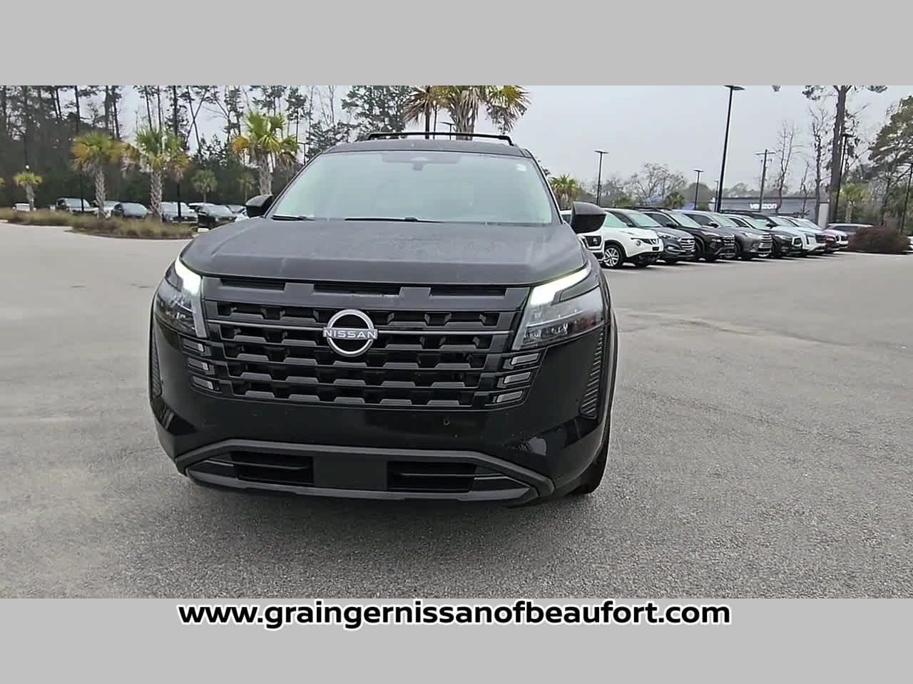 2026 Nissan Pathfinder SV