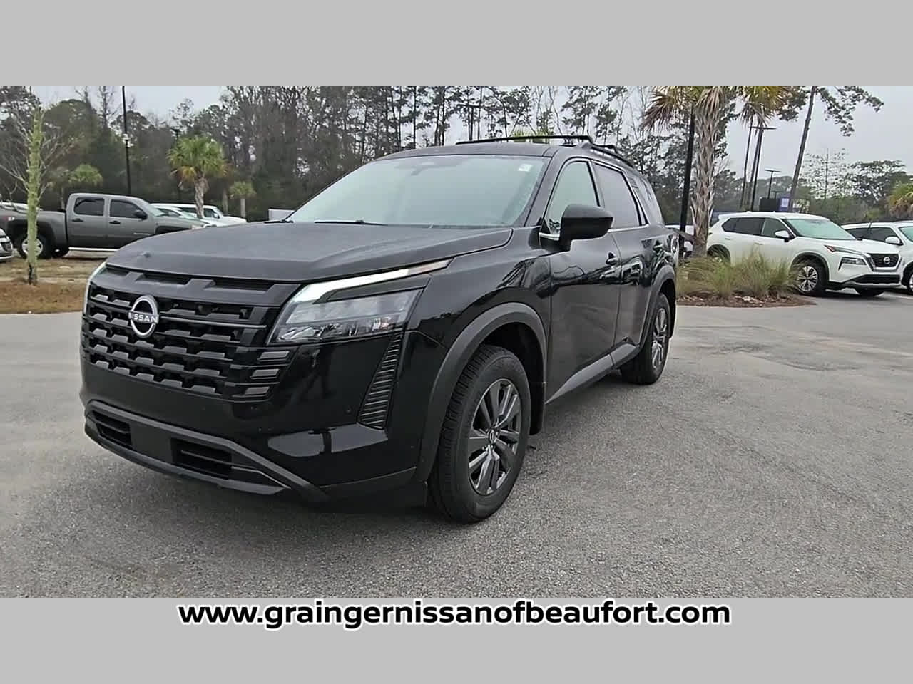 2026 Nissan Pathfinder SV