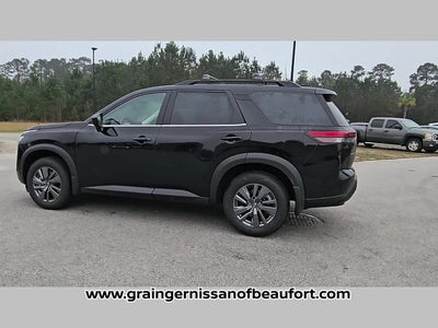 2026 Nissan Pathfinder SV