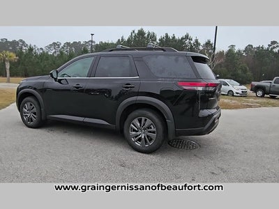 2026 Nissan Pathfinder SV