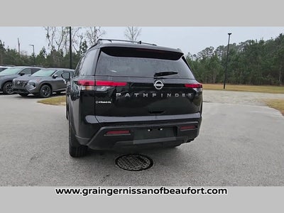 2026 Nissan Pathfinder SV