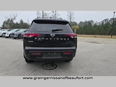 2026 Nissan Pathfinder SV