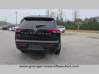 2026 Nissan Pathfinder SV