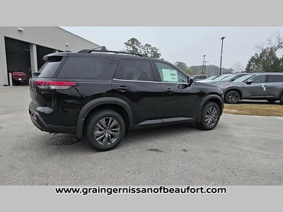 2026 Nissan Pathfinder SV