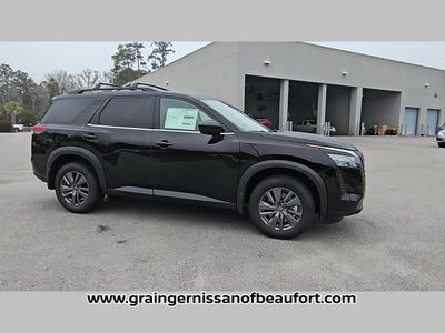 2026 Nissan Pathfinder SV