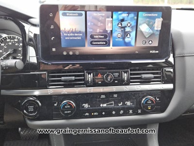 2026 Nissan Pathfinder SV