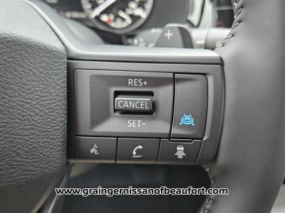 2026 Nissan Pathfinder SV