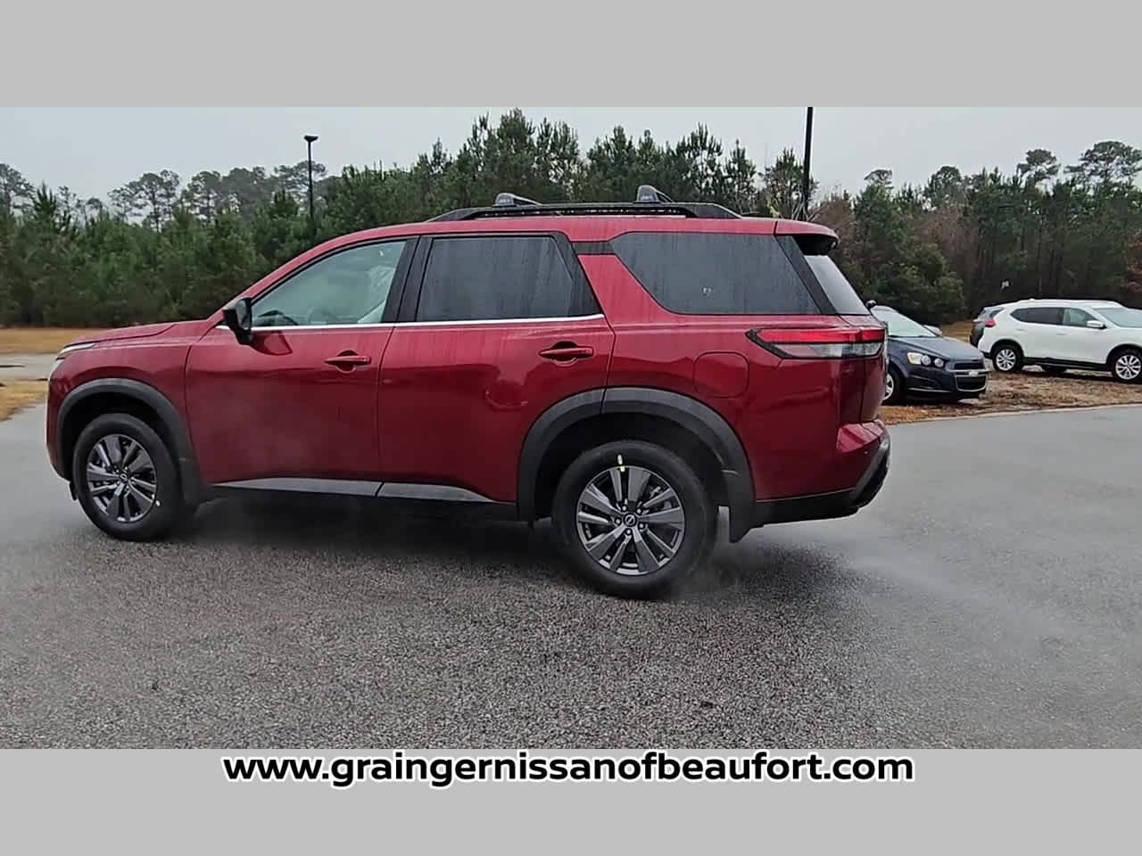 2026 Nissan Pathfinder SV