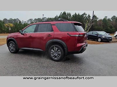 2026 Nissan Pathfinder SV
