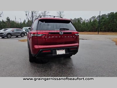 2026 Nissan Pathfinder SV