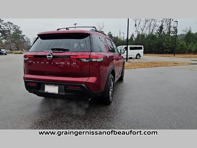 2026 Nissan Pathfinder SV