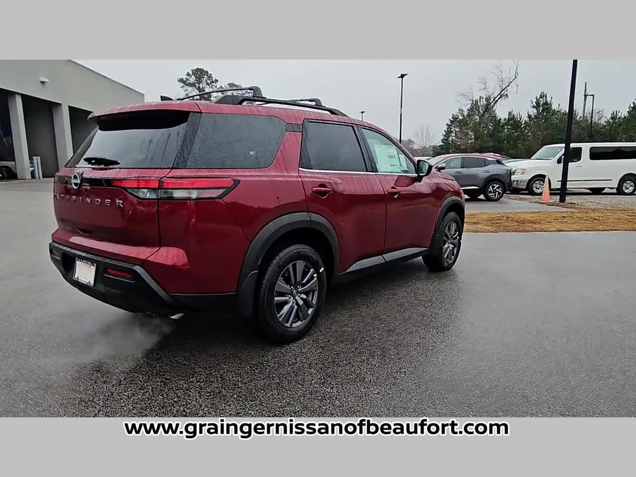 2026 Nissan Pathfinder SV