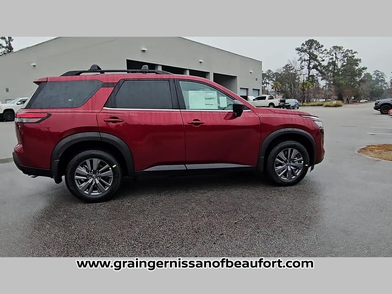 2026 Nissan Pathfinder SV