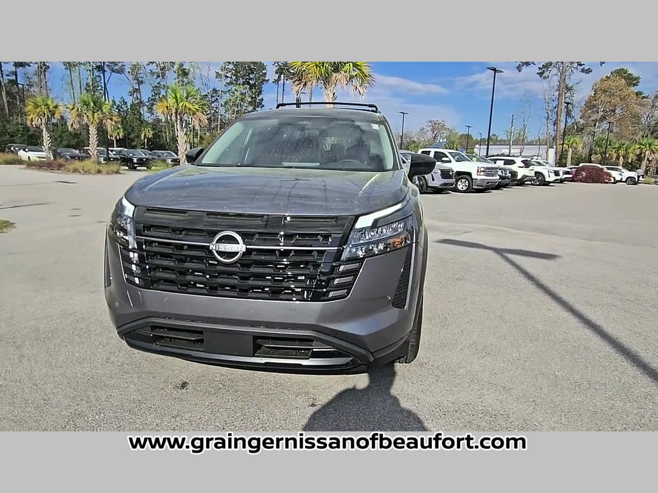 2026 Nissan Pathfinder SV