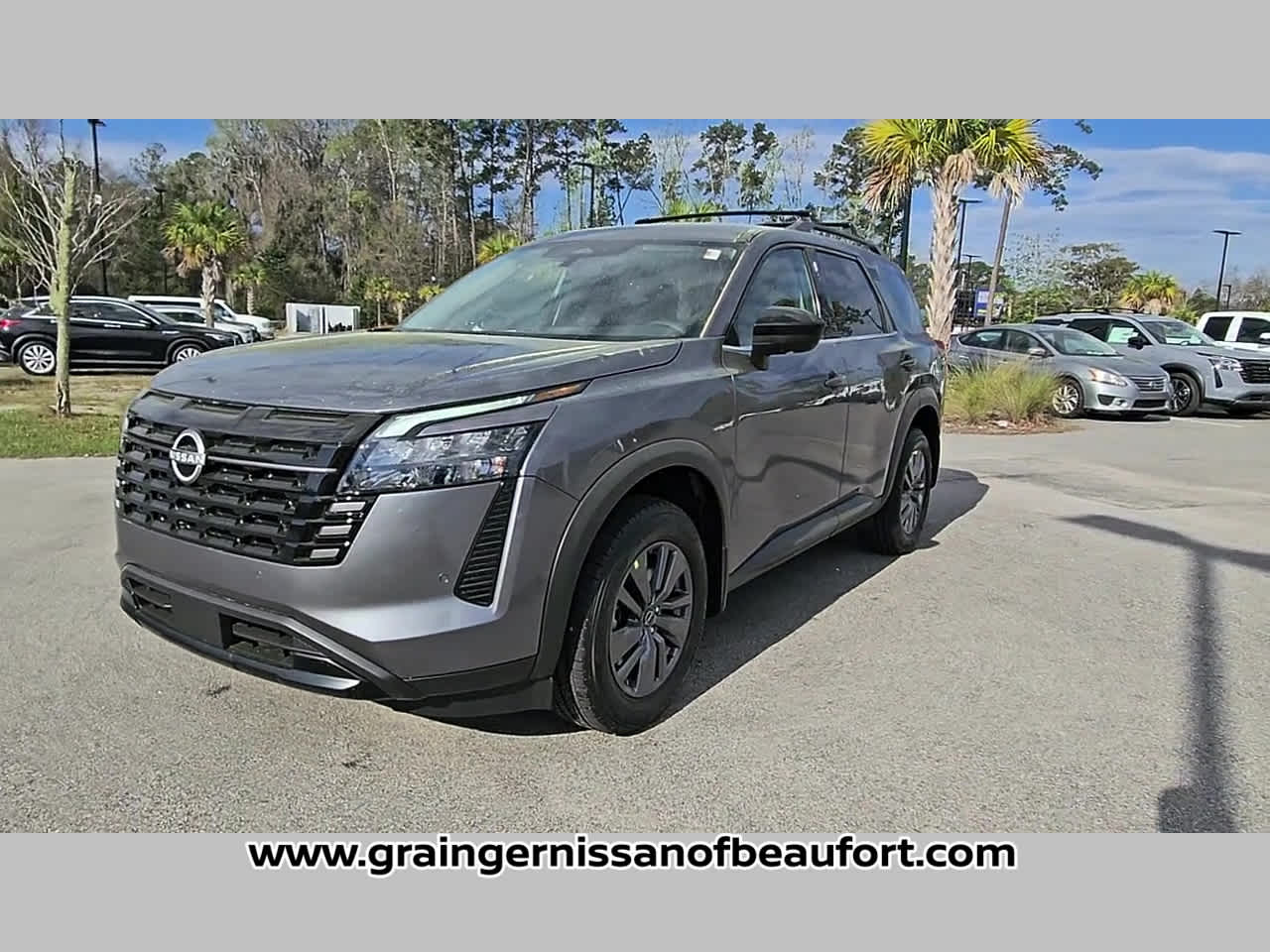 2026 Nissan Pathfinder SV