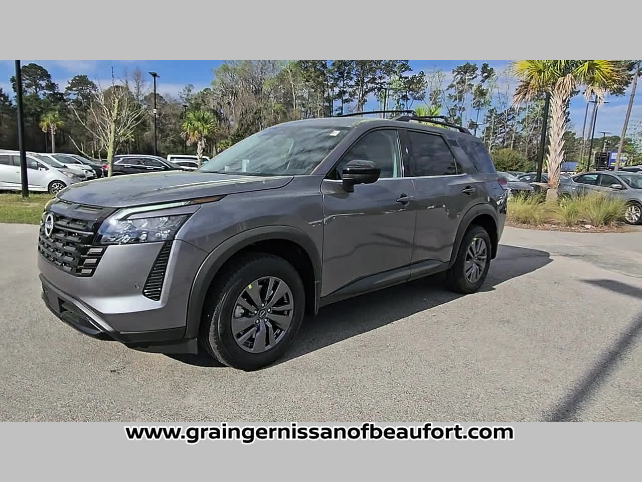 2026 Nissan Pathfinder SV