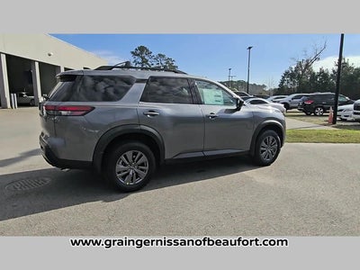 2026 Nissan Pathfinder SV