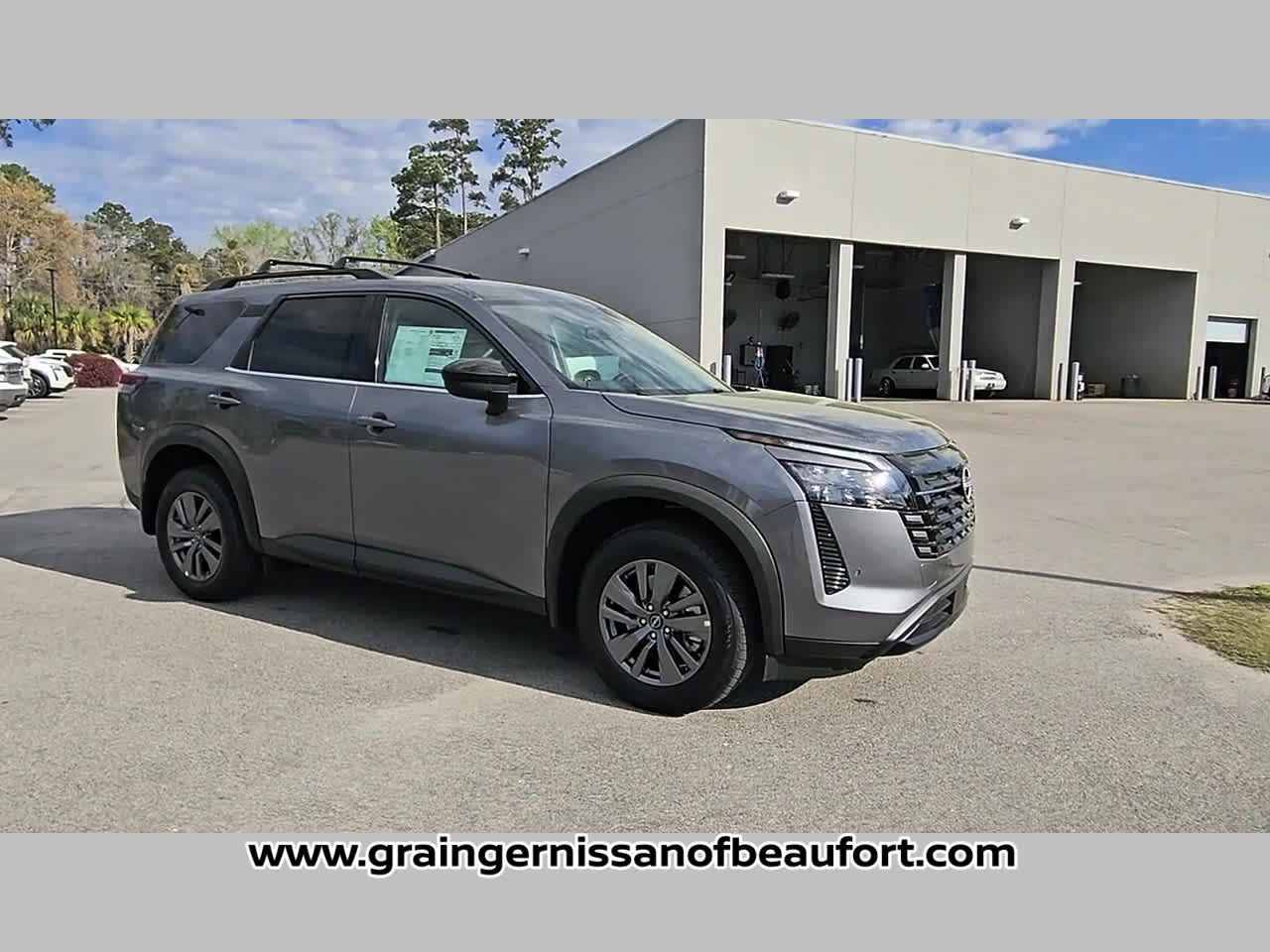 2026 Nissan Pathfinder SV