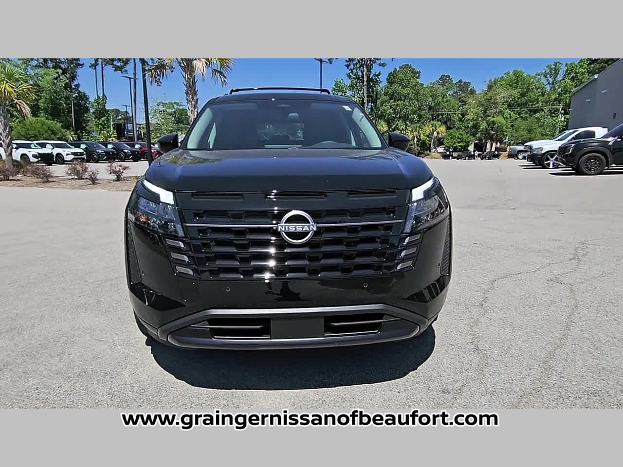 2026 Nissan Pathfinder SV