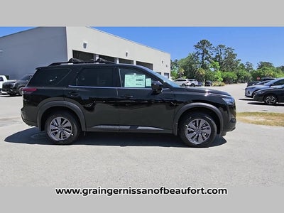 2026 Nissan Pathfinder SV