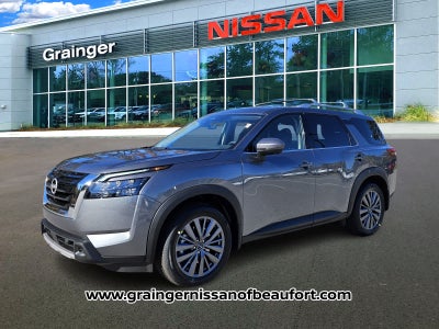 2025 Nissan Pathfinder SL