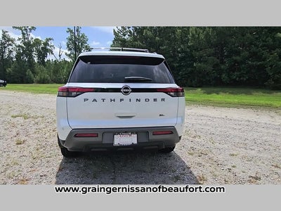 2026 Nissan Pathfinder SL