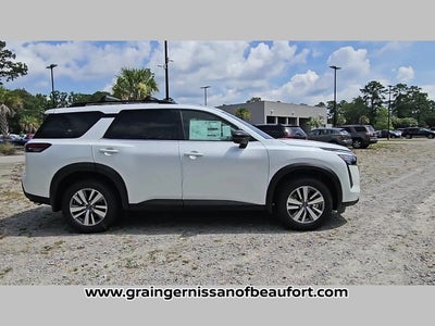 2026 Nissan Pathfinder SL