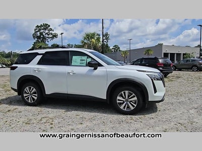 2026 Nissan Pathfinder SL
