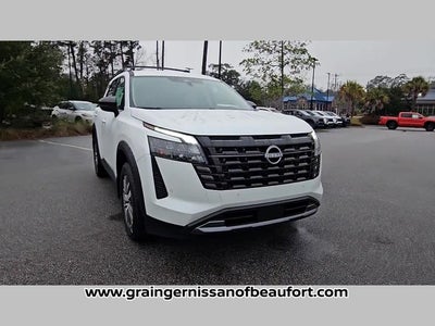 2026 Nissan Pathfinder SL