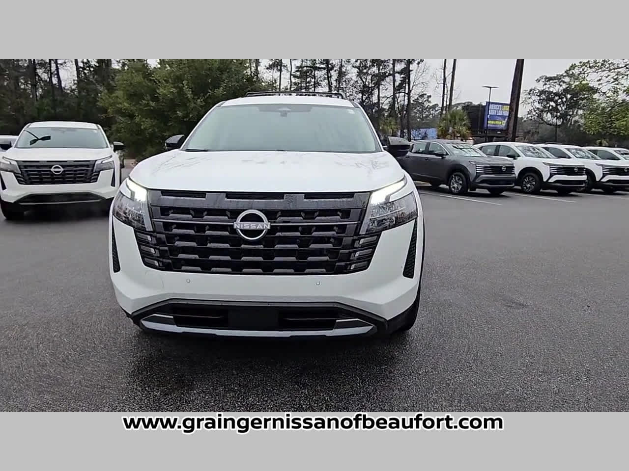 2026 Nissan Pathfinder SL