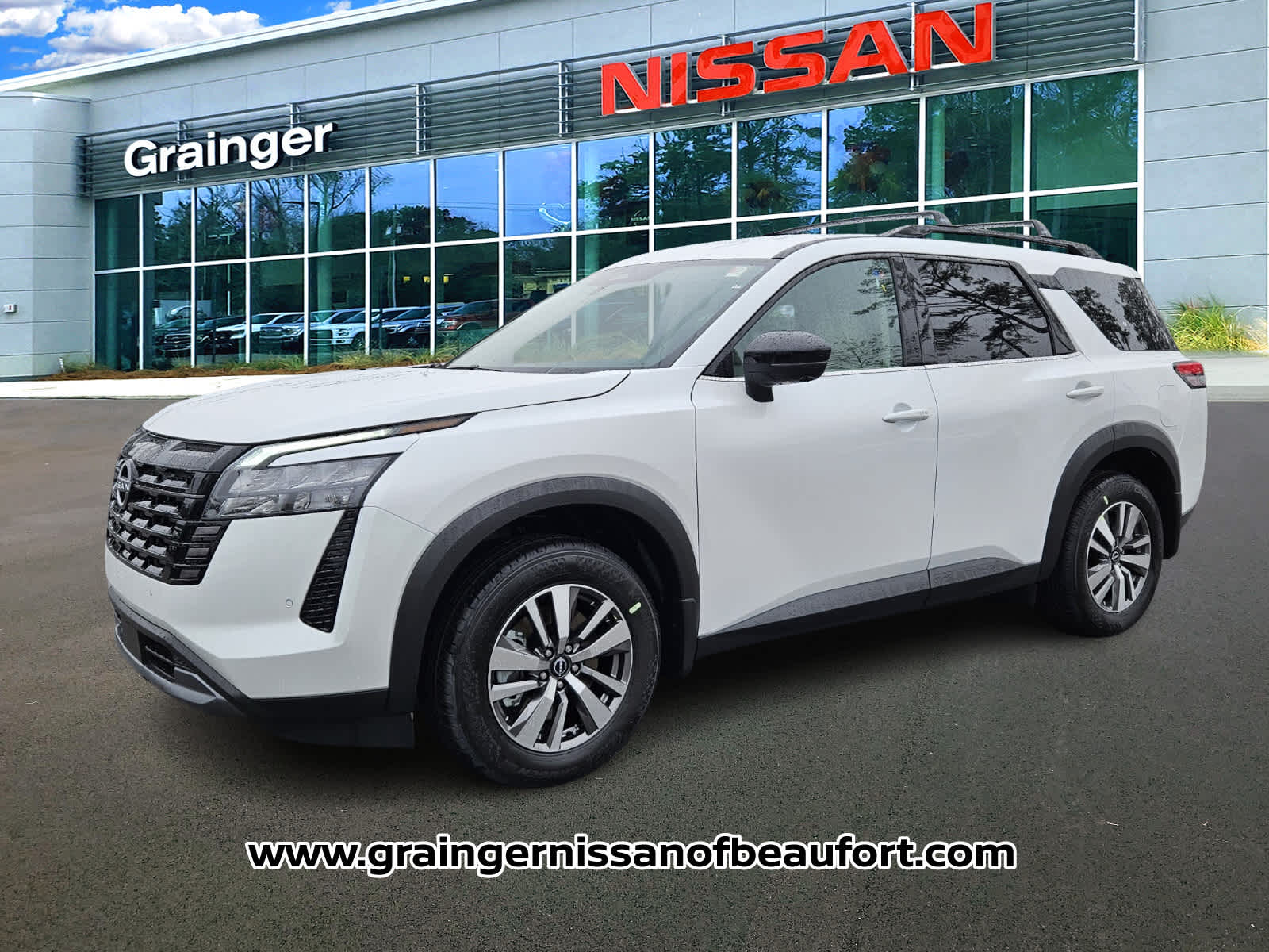 2026 Nissan Pathfinder SL