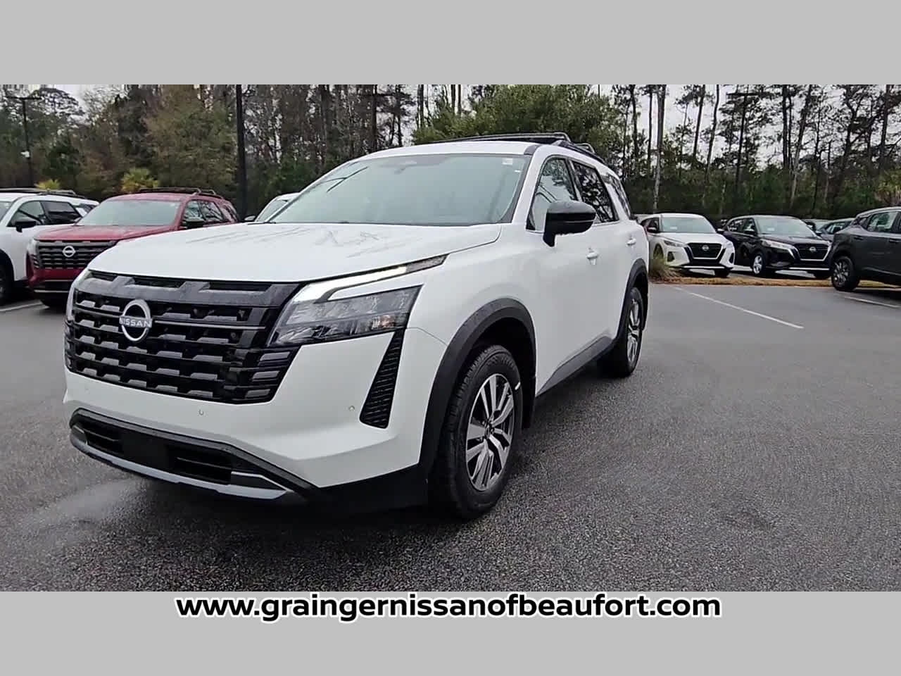 2026 Nissan Pathfinder SL