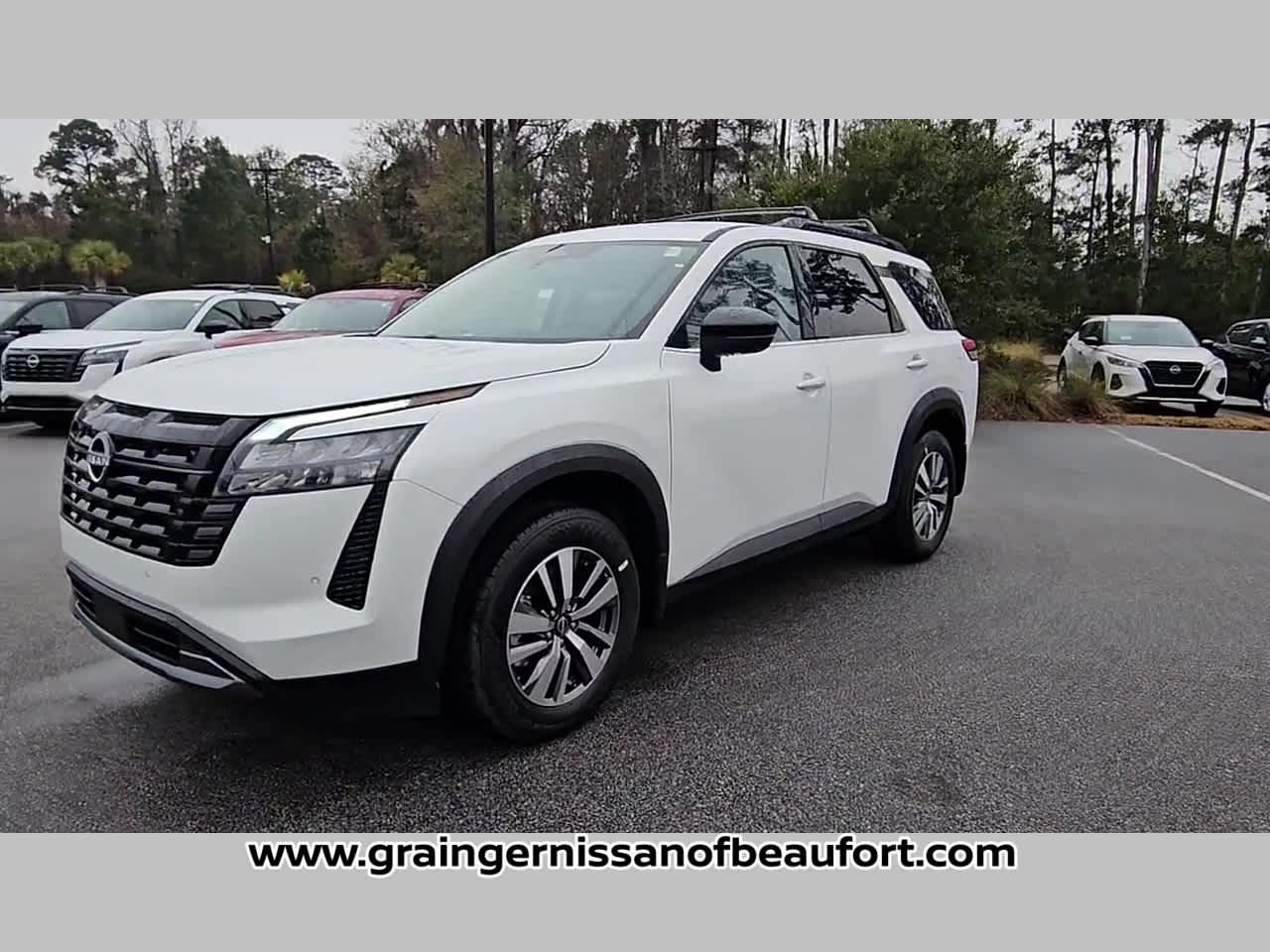 2026 Nissan Pathfinder SL