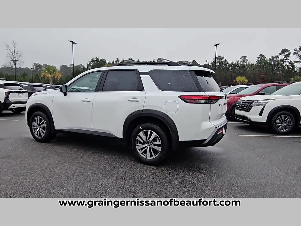 2026 Nissan Pathfinder SL