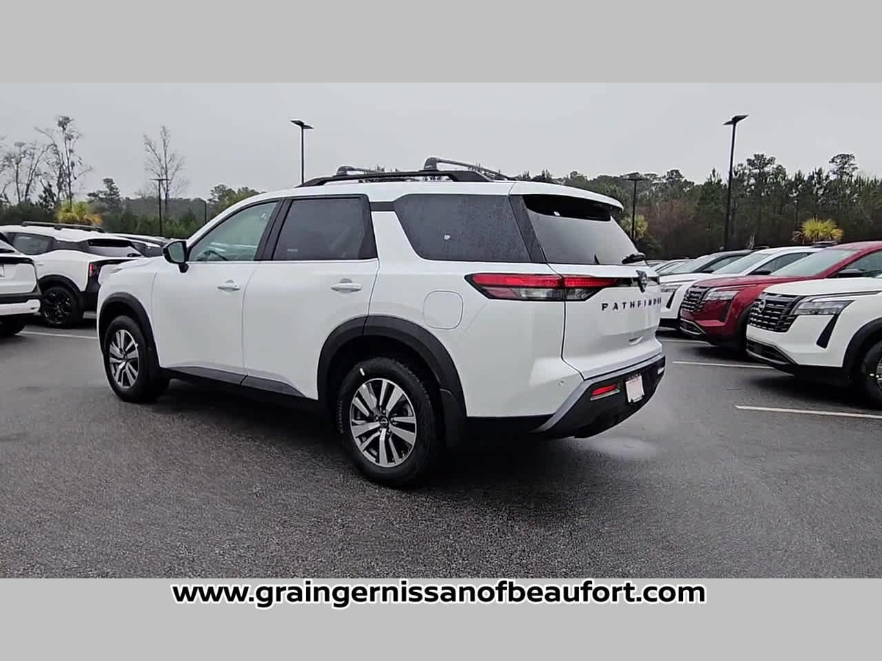 2026 Nissan Pathfinder SL